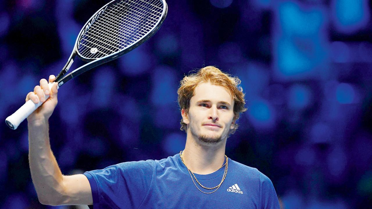 Zverev enters semis in Turin