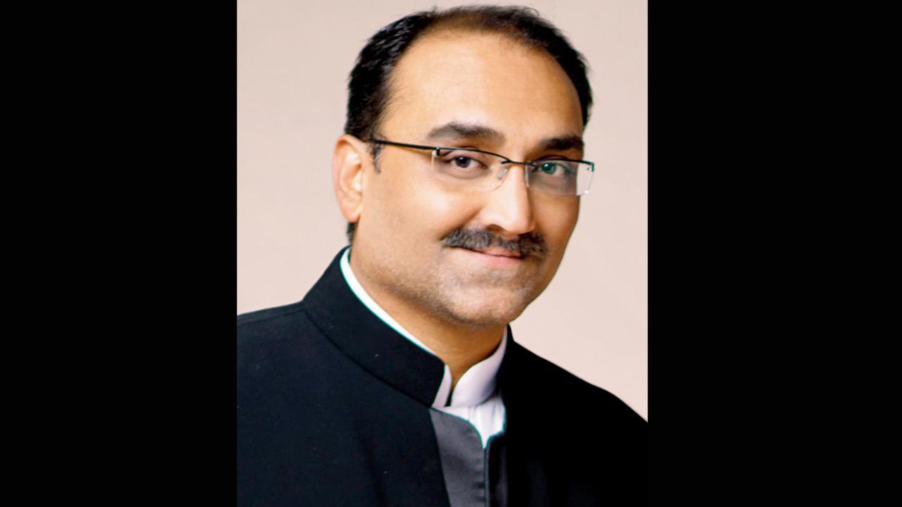 Aditya Chopra going over-the-top for debut OTT series?