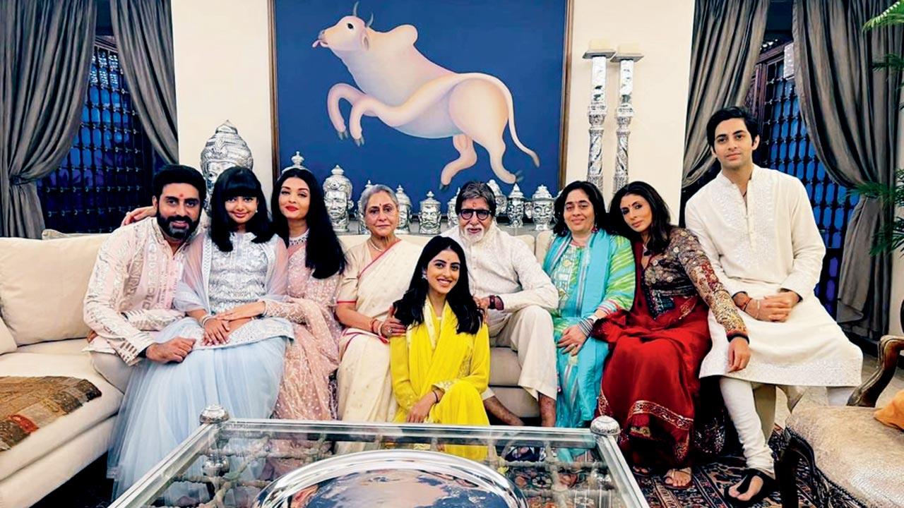 Amitabh Bachchan with family