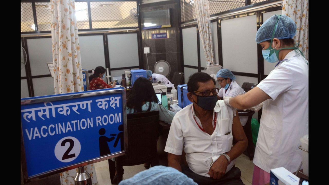 According to Union Health Ministry, India has now administered over 120.96 crore Covid-19 vaccine doses.