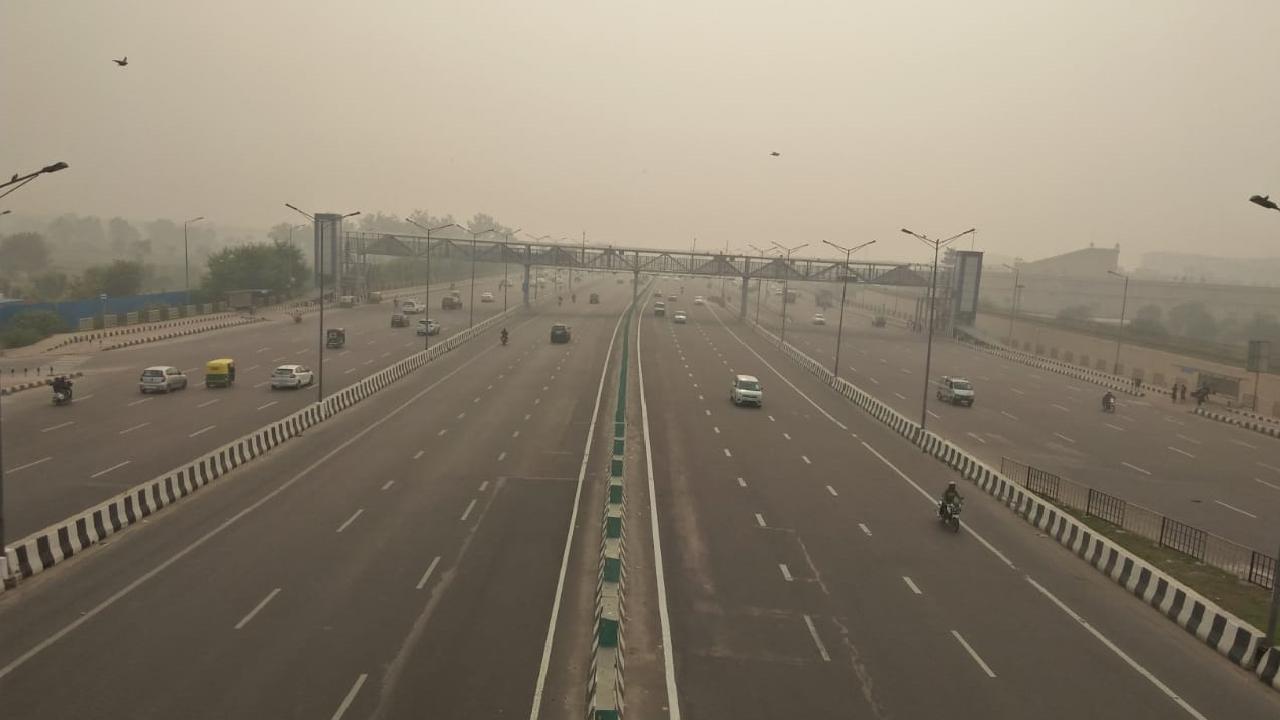 Stubble burning, firecrackers responsible for heavy pollution in Delhi, says Environment Minister