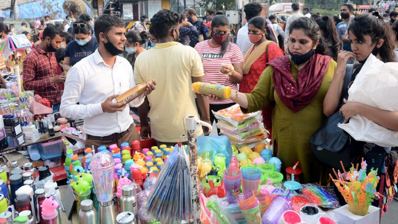 Mumbaikars were seen thronging markets ahead of Dhanteras.