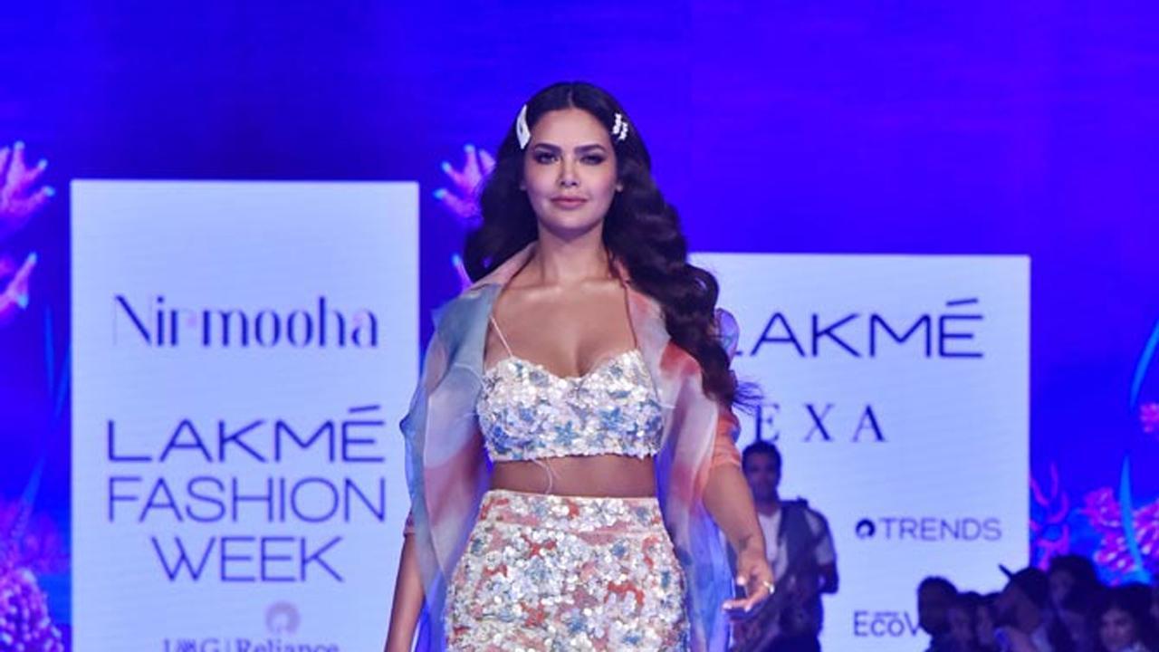 Tuesday Trivia: Did you know astronomy was Esha Gupta's favourite subject in school?
