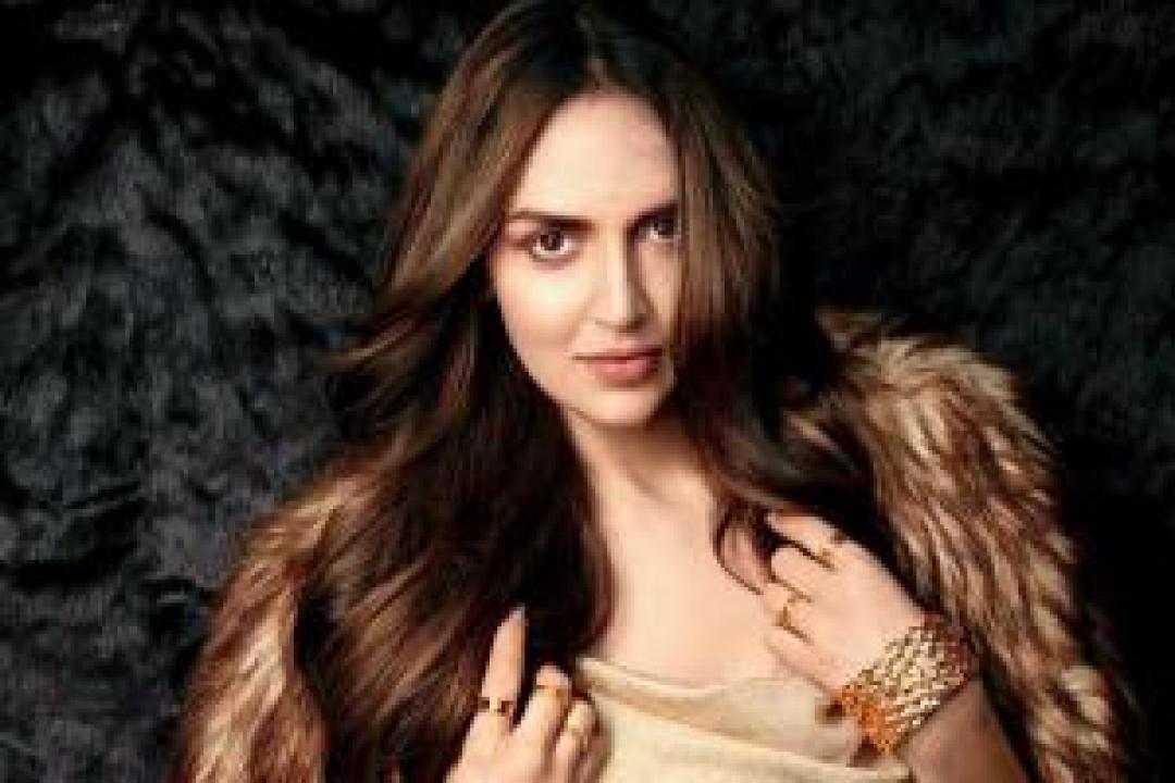 'Fabulous and Forty,' Esha Deol marks birthday with photoshoot BTS video