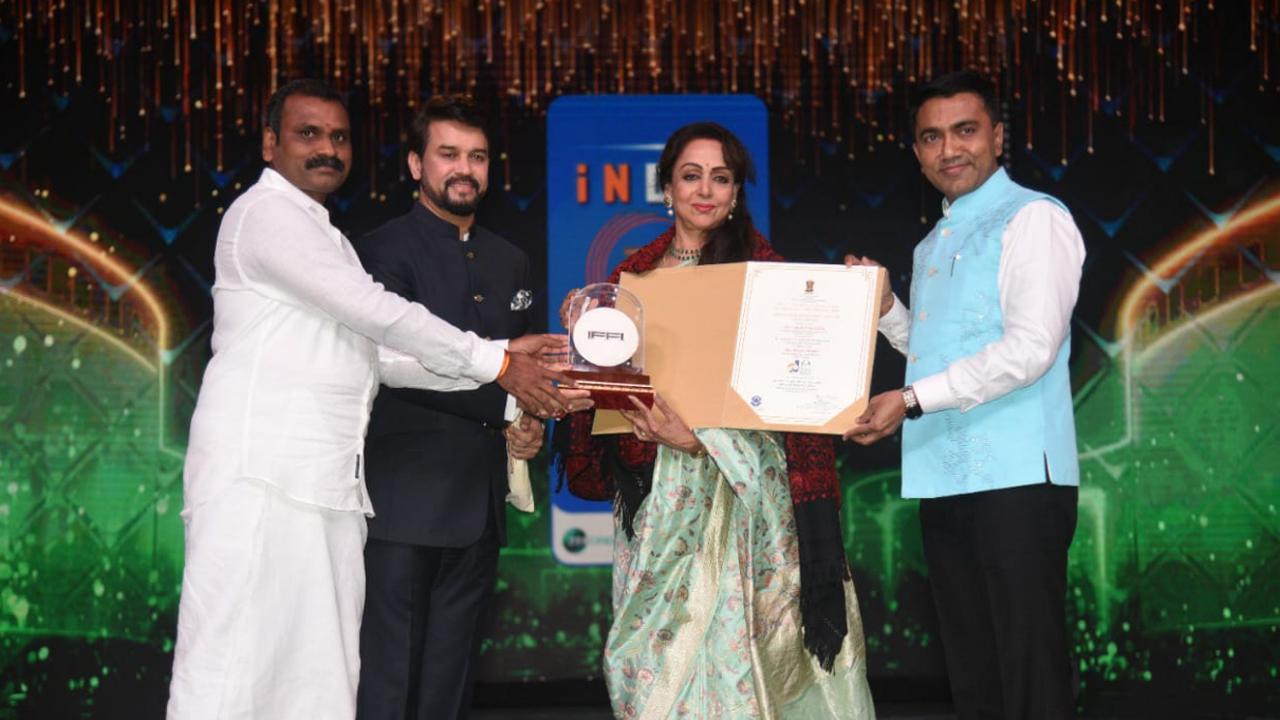 IFFI 2021: Hema Malini receives Indian Film Personality Award; says, 'It's a fruit of my labour over years '