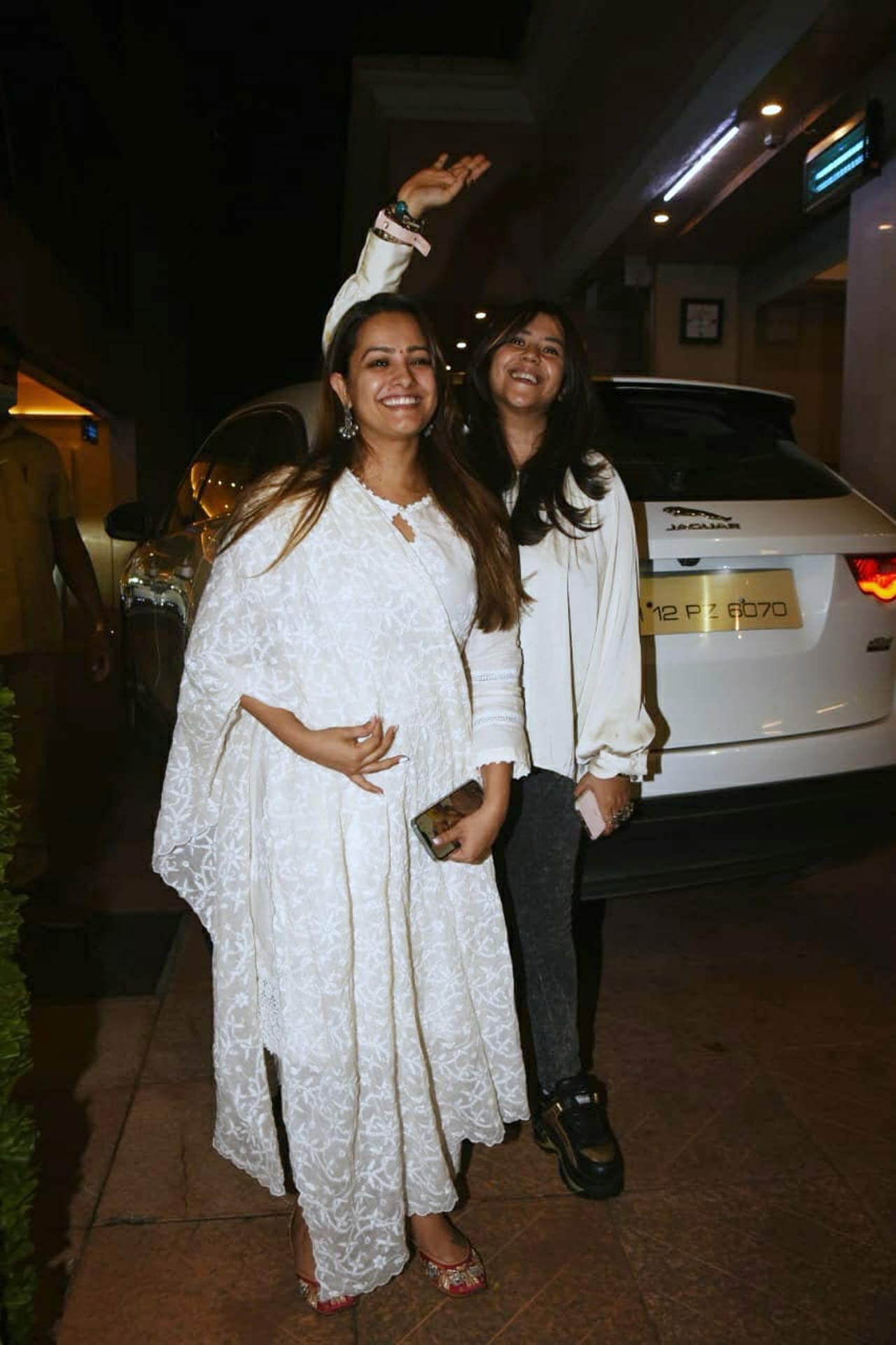 Anita Hassanandani was also a part of the celebration. Dressed in an all-white ethnic wear, Anita was seen goofing around with her BFF Ekta Kapoor.