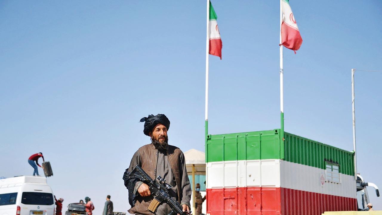 Bomb goes off in Afghan mosque, injures 15 people