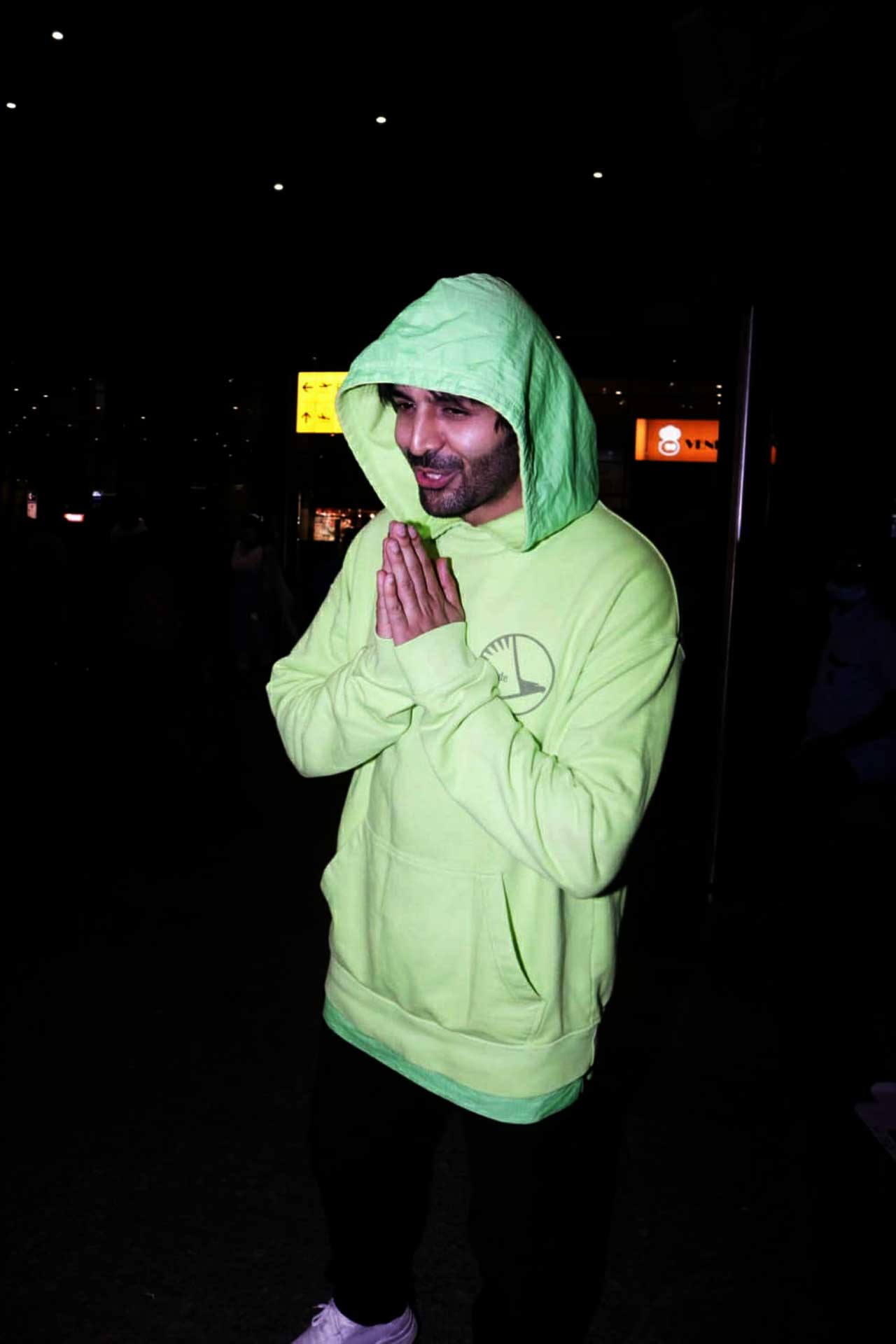 The actor is humbled by all the love he receives from fans all over the globe. Last Friday on Kartik Purnima, Kartik Aaryan`s fans did something special for him, A fan boy observed a fast for the actor, while many other girls prepared sweet delicacies for their favourite actor. Fans also shared their love on social media with several videos and messages for their favourite actor. The actor is humbled by all the love he receives from fans all over the globe. Last Friday on Kartik Purnima, Kartik Aaryan`s fans did something special for him, A fan boy observed a fast for the actor, while many other girls prepared sweet delicacies for their favourite actor. Fans also shared their love on social media with several videos and messages for their favourite actor.