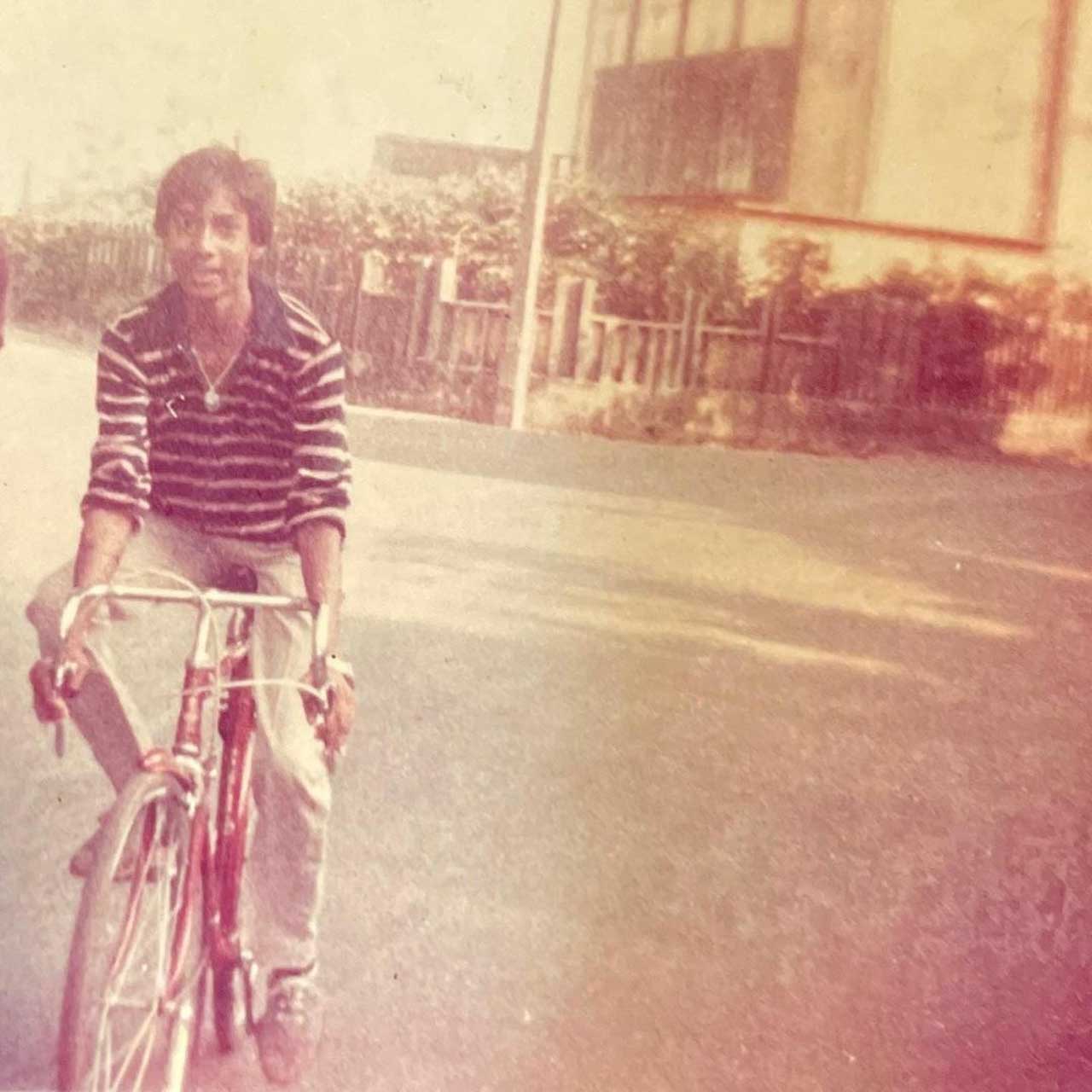 Filmmaker Madhur Bhandarkar took to his Instagram handle and posted a picture from his youthful days in which he can be seen riding a cycle. Along with it, he penned a heartfelt caption, recalling the days he used to work by delivering video cassettes. 