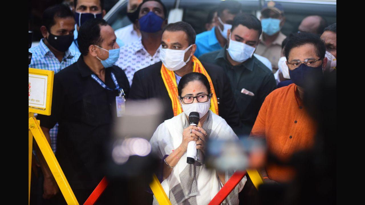 West Bengal CM Mamata Banerjee visits Siddhivinayak temple in Mumbai