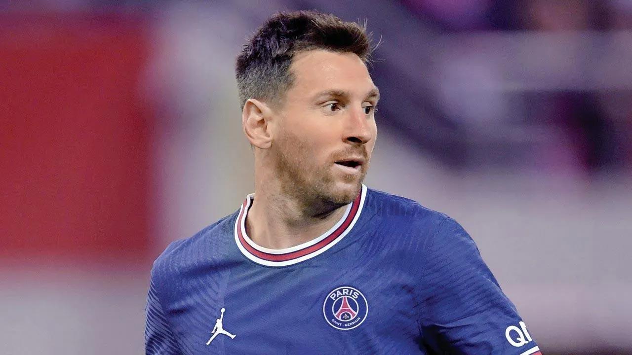  Injured Messi out of PSG’s tie vs Leipzig