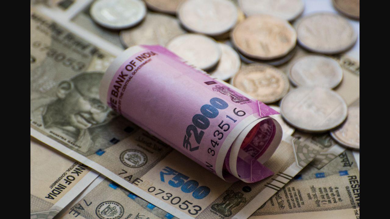UP man poses as dead MP to claim Rs 1 crore compensation, probe ordered
