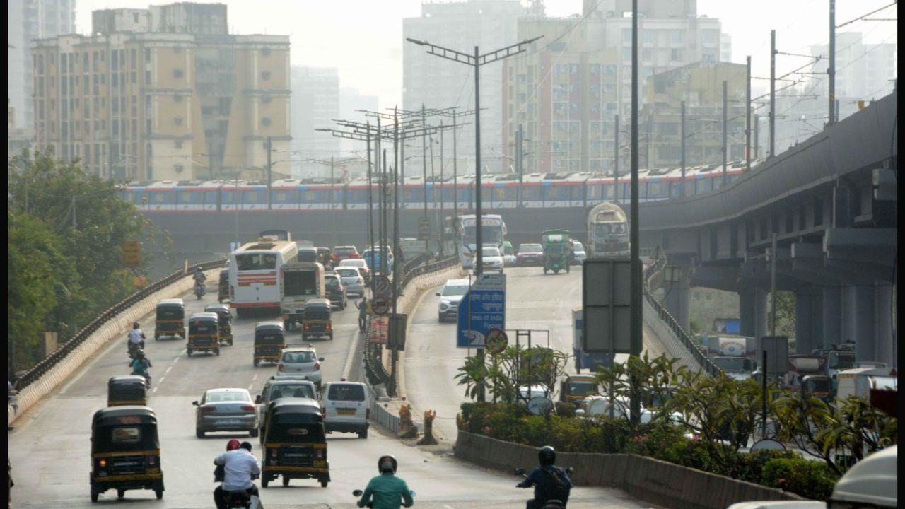 PHOTOS: Mumbai's air quality continues to remain 'poor', rains may bring relief