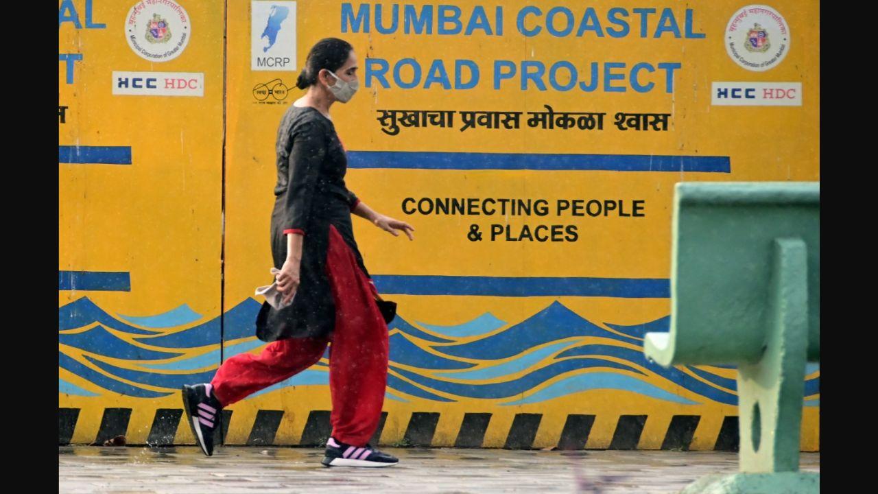 Despite the unseasonal rains last week, the weather in Mumbai is set to remain warm and humid. However, the rains did bring a little relief amid the deteriorating air quality.