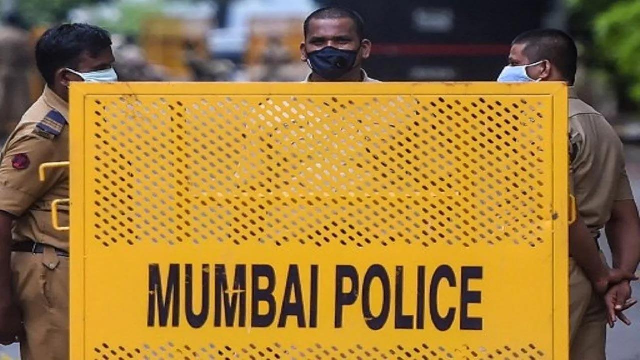 Actor's son alerts Mumbai Police about receiving bomb threat on messaging app