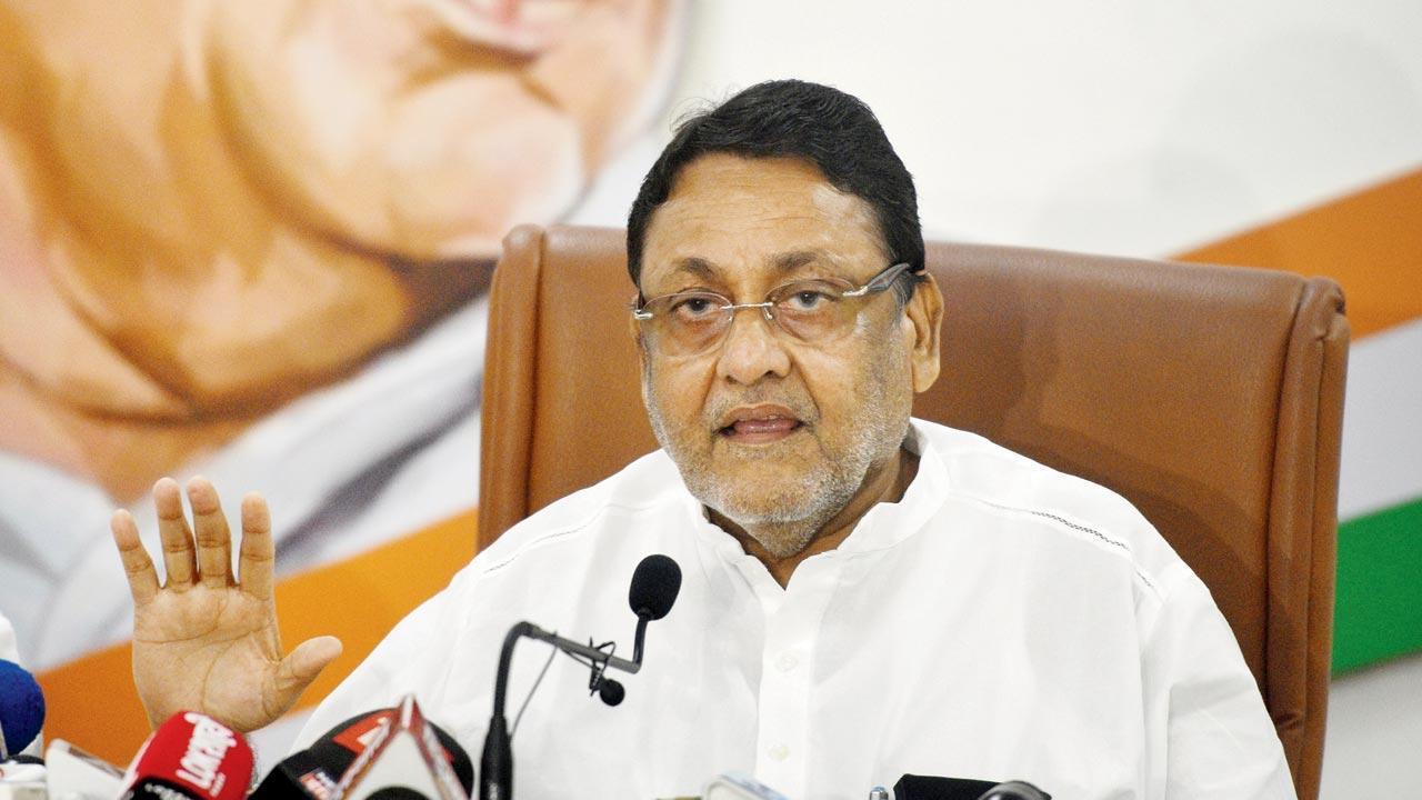 Sameer Wankhede's father files police complaint against Maha minister Nawab Malik