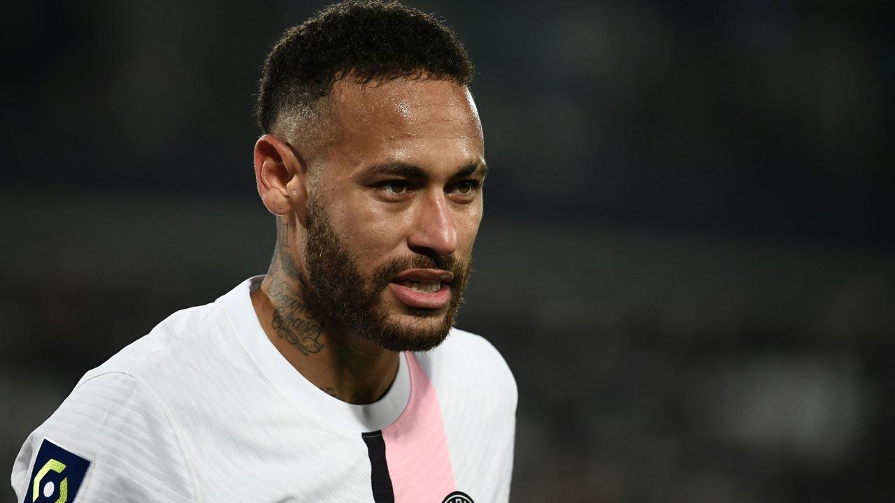 Neymar strikes twice as PSG beat Bordeaux 3-2