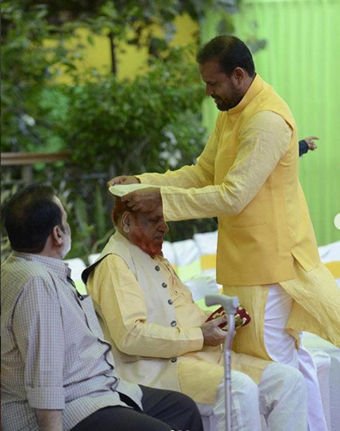 Yusuf Pathan shared this picture of himself with his father along with an emotional message: You will always be my first hero and the one who I look up to.