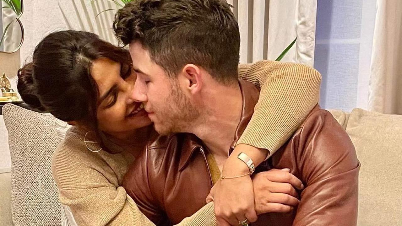 Priyanka Chopra celebrates Thanksgiving with husband Nick Jonas; shares a loved up post on Instagram