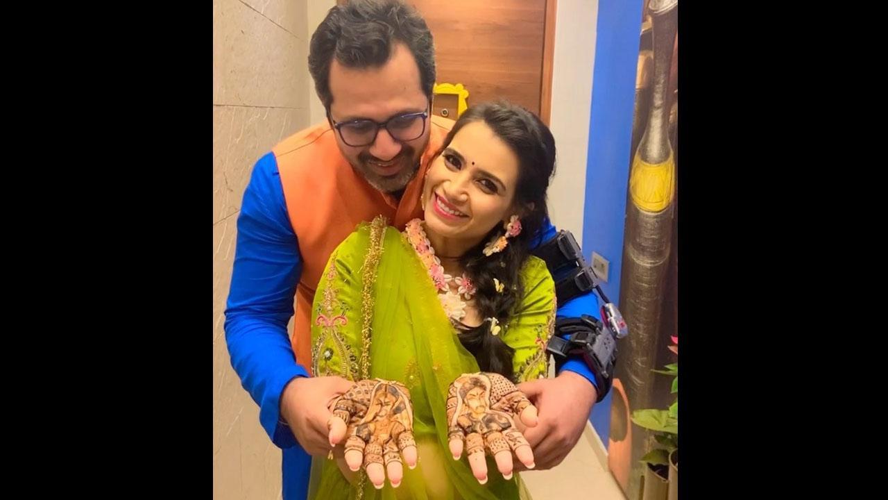 Recently, Taarak Mehta Ka Ooltah Chashmah actress Priya Ahuja and the director of the show Malav Rajda renewed their wedding vows after 10 years of their marriage. And then, taking to her Instagram account, she had shared some videos and pictures from her Mehendi ceremony. Read the full story here