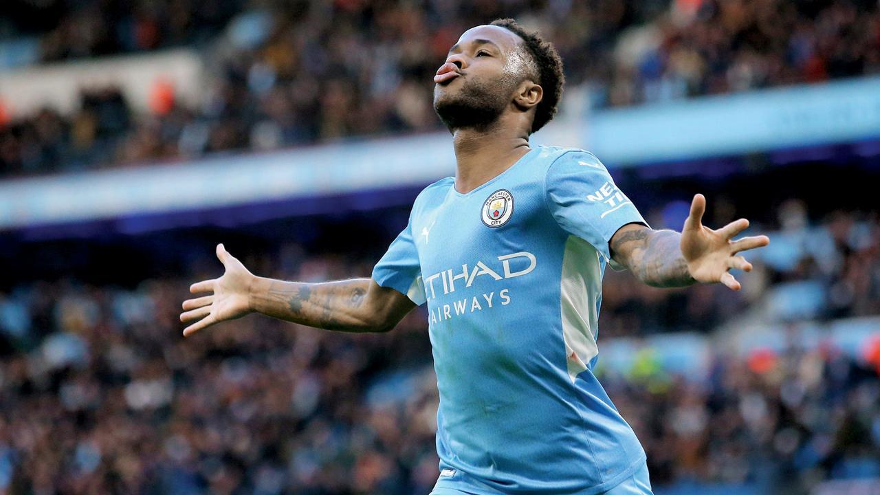 Sterling, Rodri help City sweep aside Everton 3-0