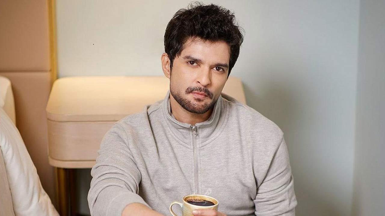Bigg Boss 15: Raqesh Bapat exits the show; hospitalised as he complains of severe pain due to kidney stones