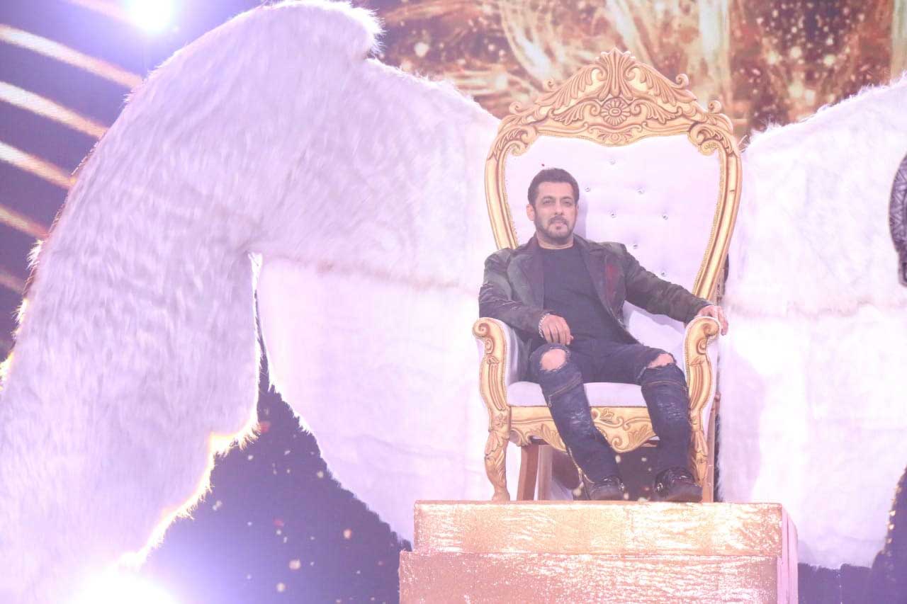 Salman Khan performed at the IFFI opening ceremony and set the stage on fire. He presented some high-octane performances on the hit songs from his movies Dabangg, Sultan, Bharat and Tiger Zinda Hai.