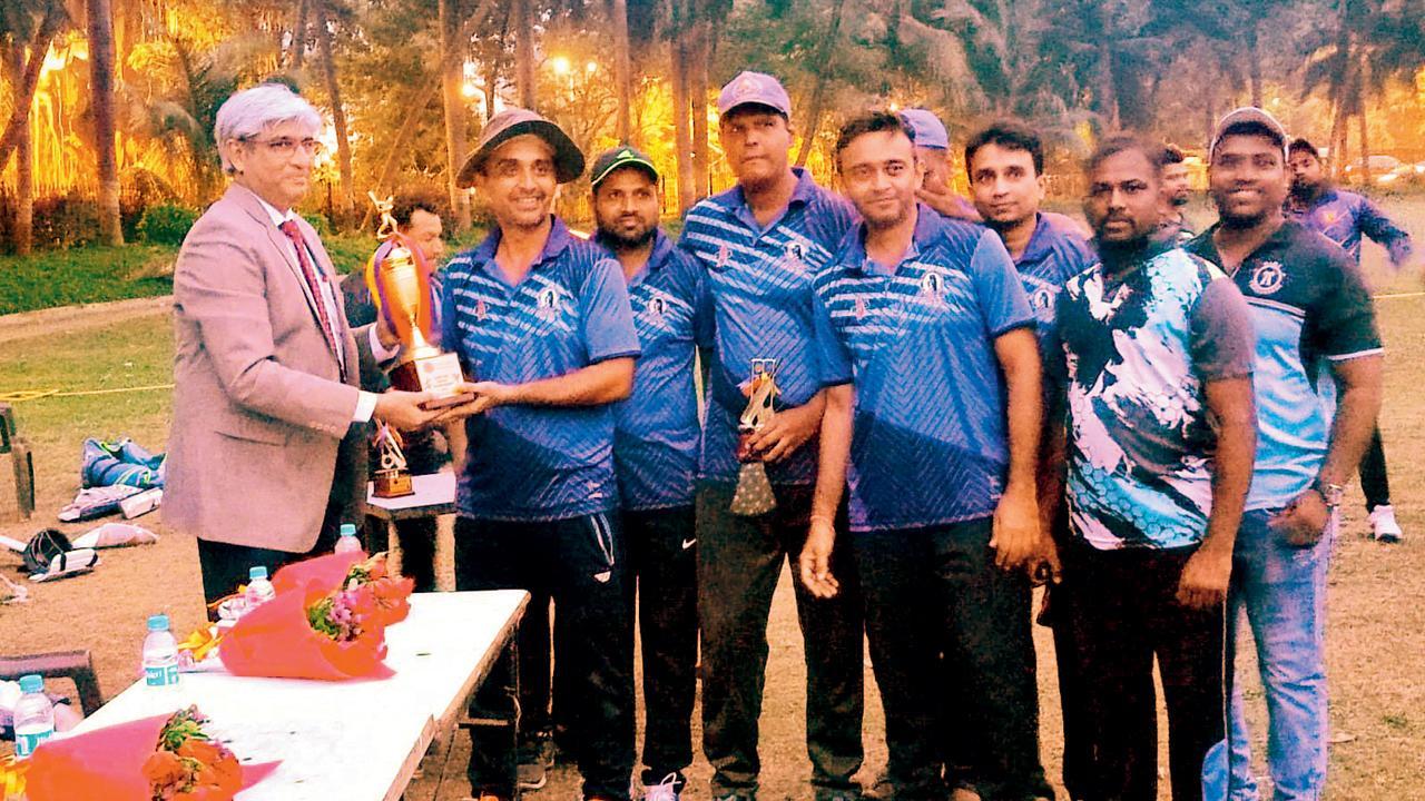 Thane ‘A’ win Courtying Cricket Championship