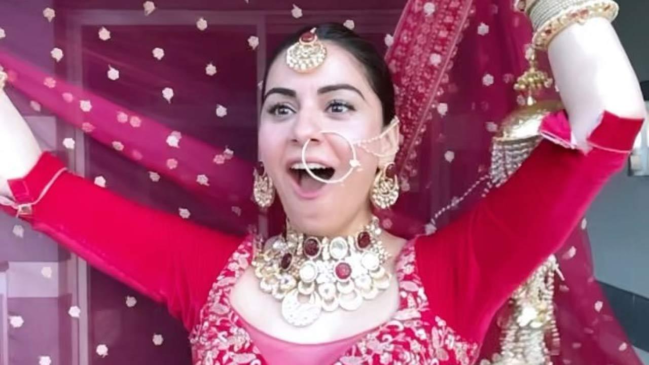 Shraddha Arya's bridesmaids did the coolest thing as her 'baraat' was running behind schedule