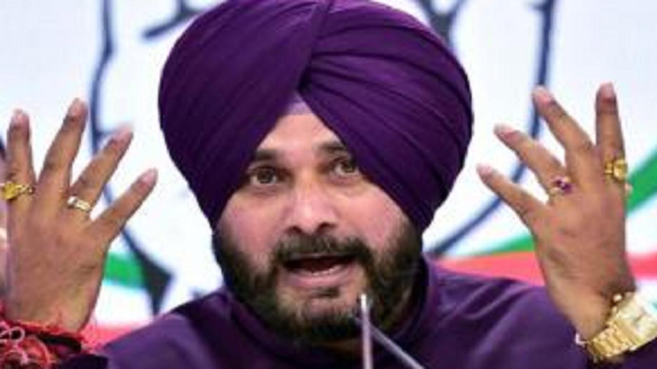 Navjot Sidhu terms Imran Khan 'elder brother', BJP slams him