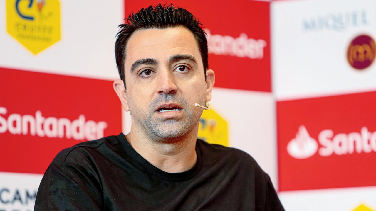 Xavi leads Barcelona to win on debut as coach