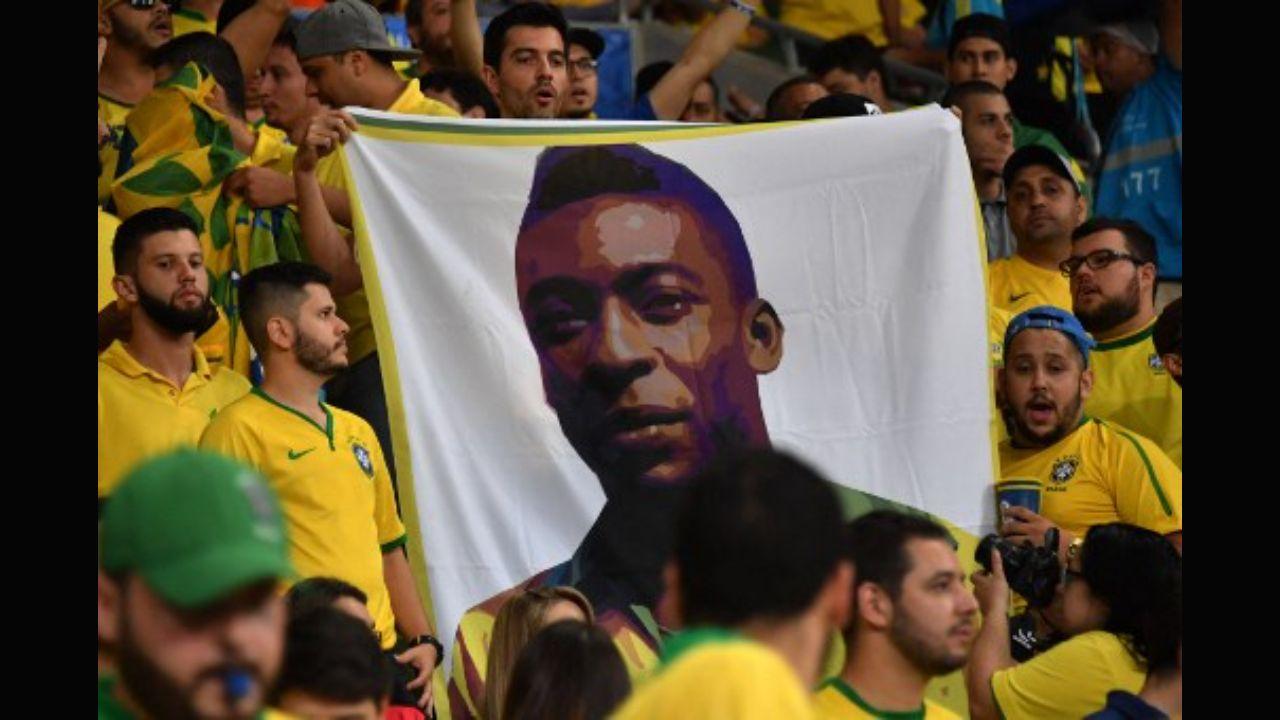 Pele has not only received many accolades but was greatly acknowledged by some of the greatest footballers of all time during his career, apart from the likes of Cristiano Ronaldo in recent times. Among the many, Hungarian great Ferenc Puskás said, 