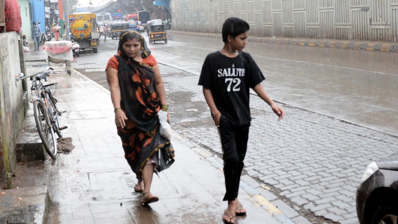 The Regional Meteorological Centre, Mumbai has predicted light to moderate rainfall in isolated patches in Mumbai for the next 48 hours.