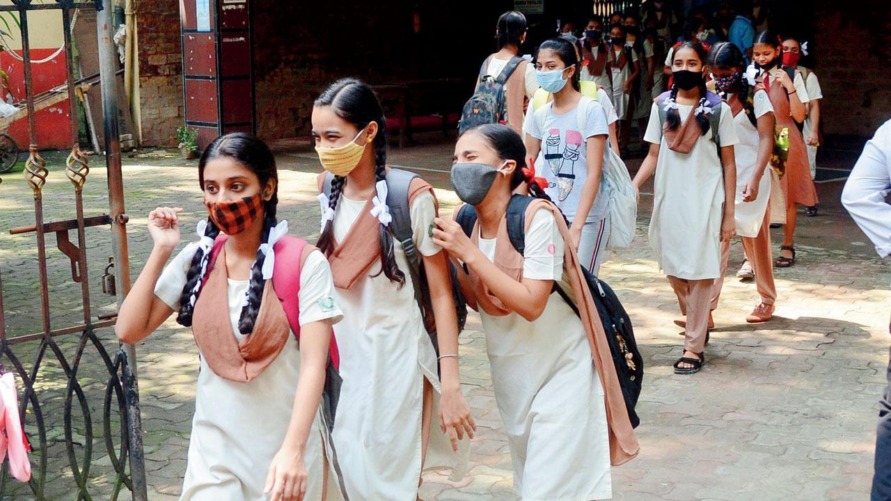 Despite strict protocols parents reluctant to send children to school, data shows