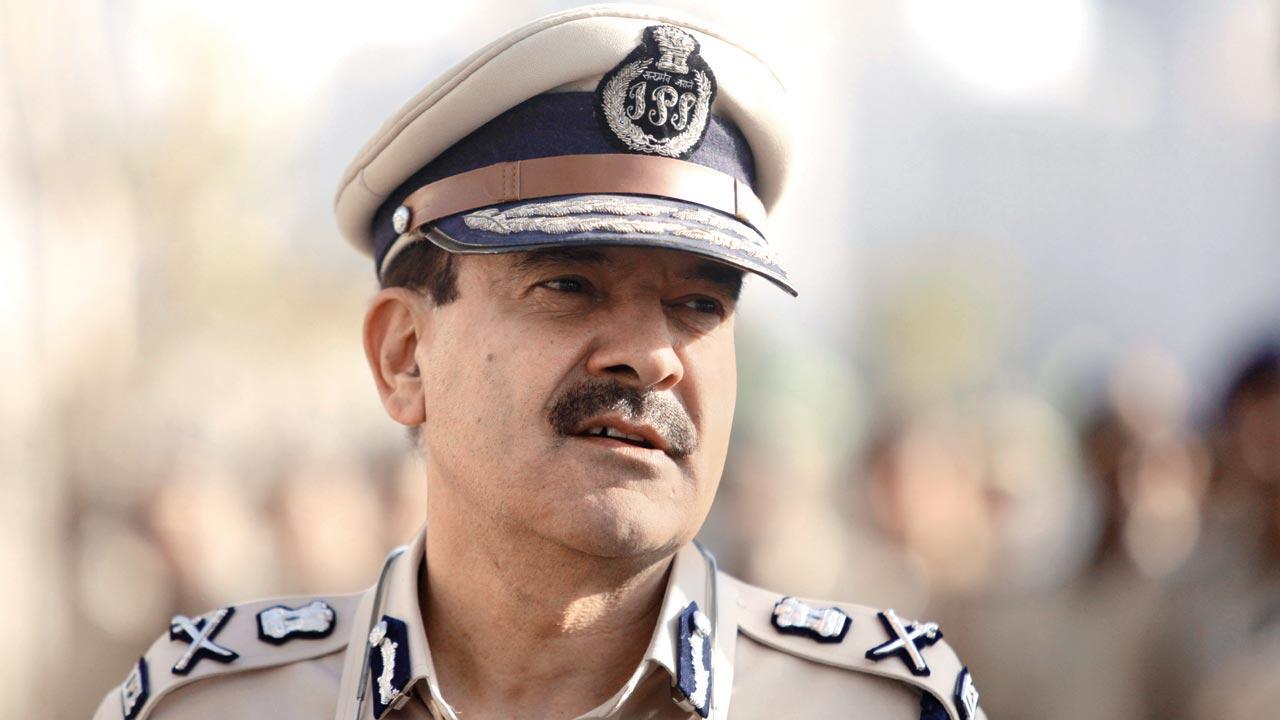 Thane court issues non-bailable warrant against Param Bir Singh