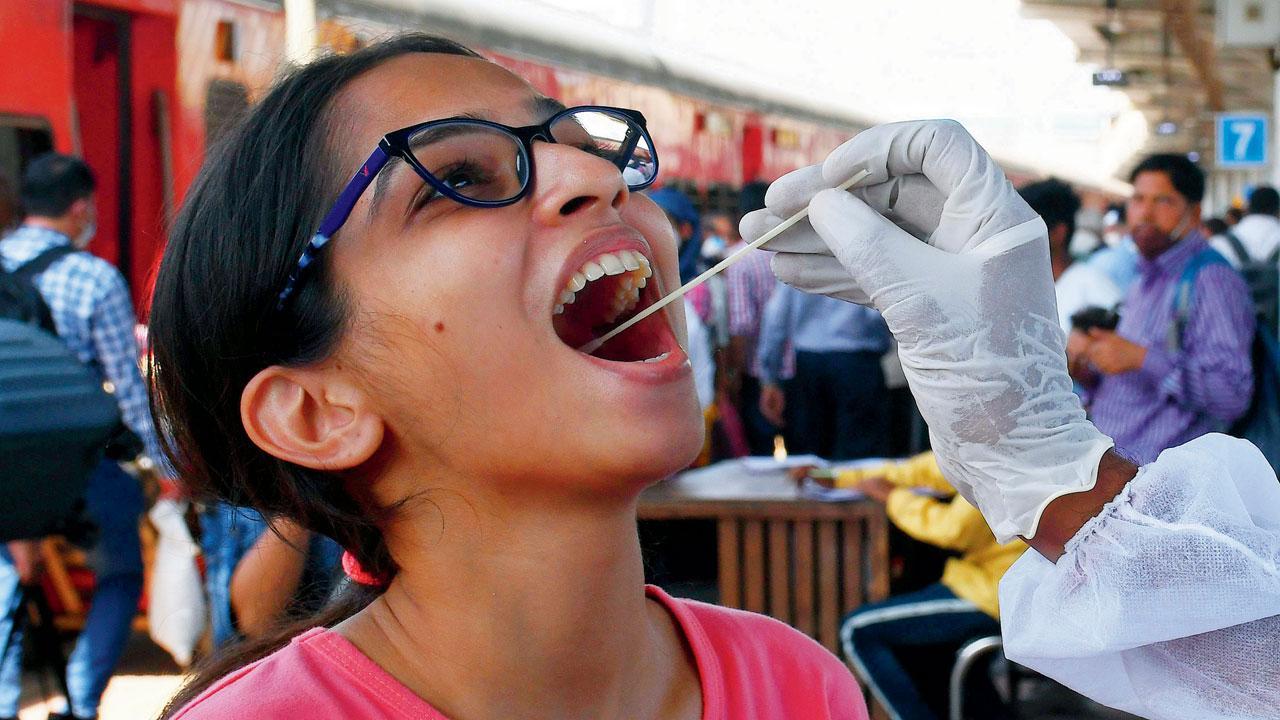 Mumbai: Covid-19 cases see a drop but fatalities stay the same