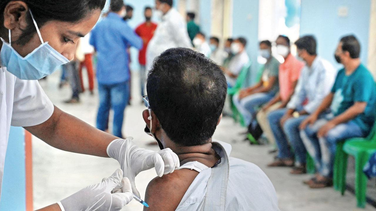 Covid-19: 2021 ends in two months and only 31 per cent immunised
