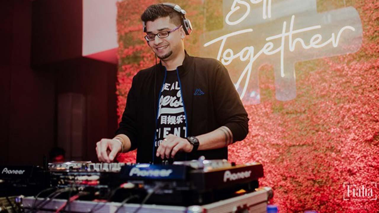 DJ Axonn felicitated as the best DJ in the country for weddings and private functions