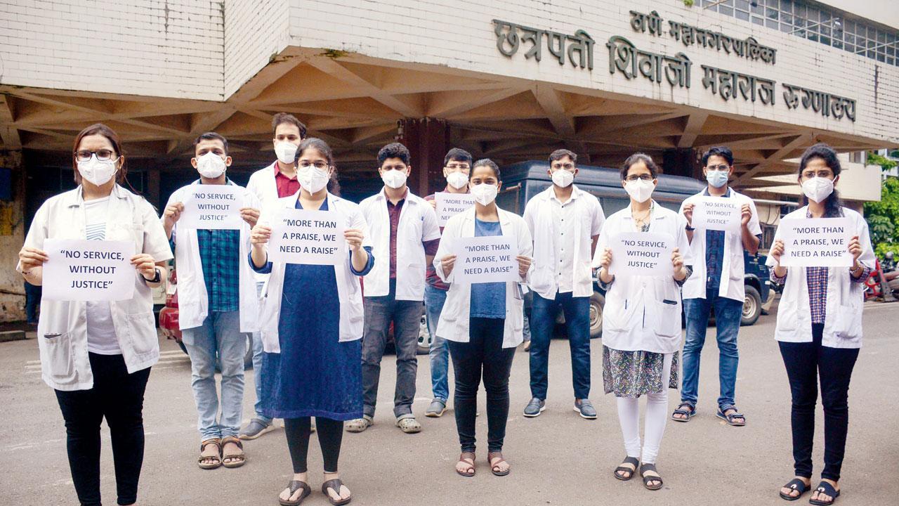 We cannot forget what you have done: CM Uddhav Thackeray to protesting doctors