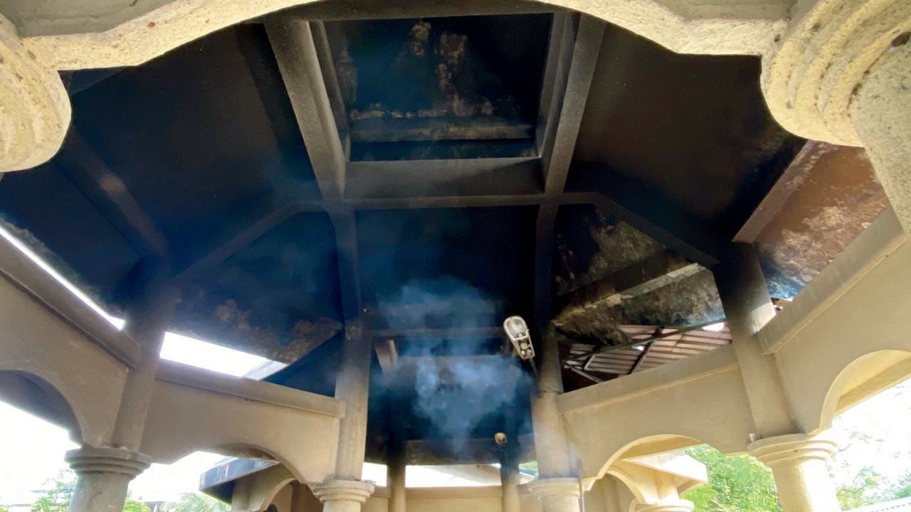 ‘Crematorium fumes making our lives hell’, say elderly residents of Vasai West