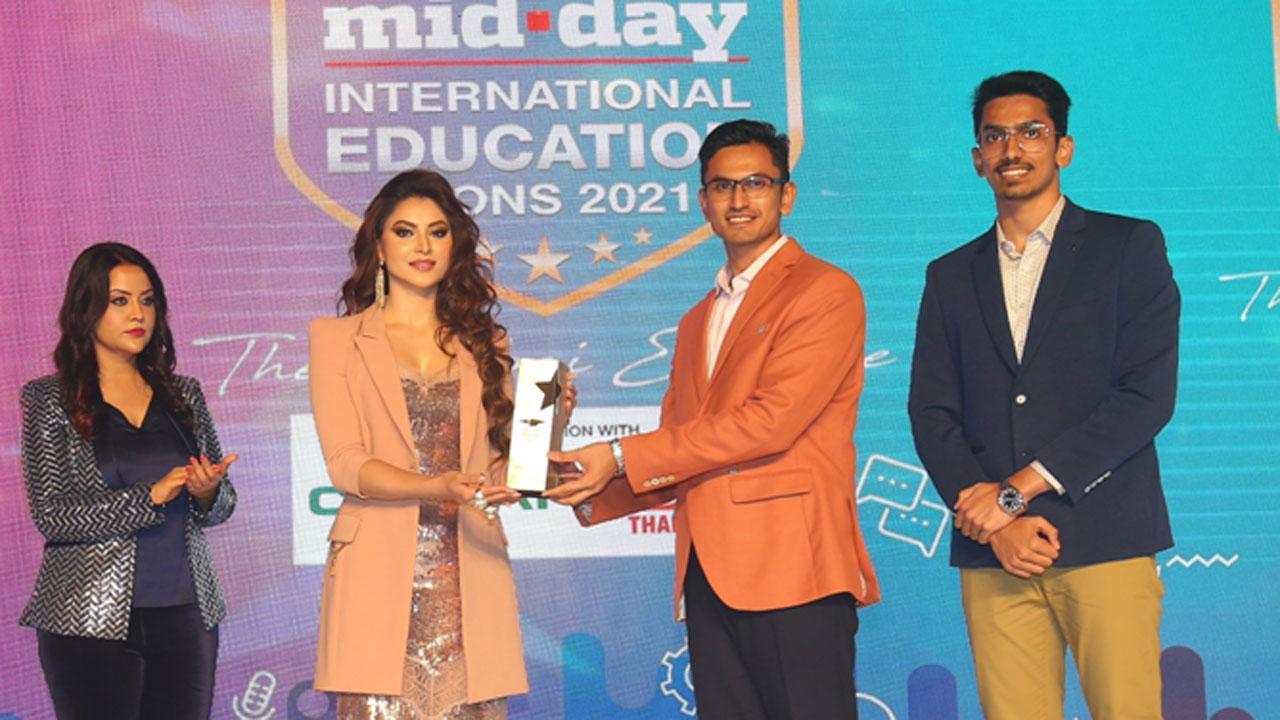 Harshit Singh was honoured with the Youth Icon Award in the Mid-day International Education Icons-2021