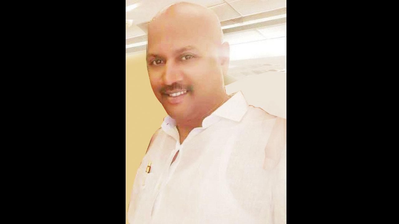 Cheating case: Pune cops issue lookout circular against NCB's witness K P Gosavi in cruise drugs case