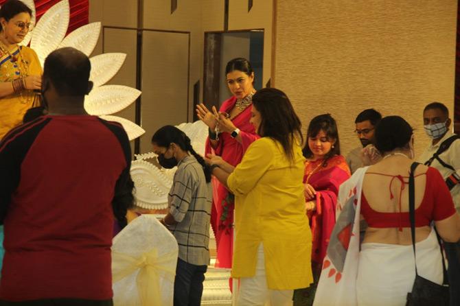 Kajol also shared her Durga Puja look on Instagram. She captioned the photos, 