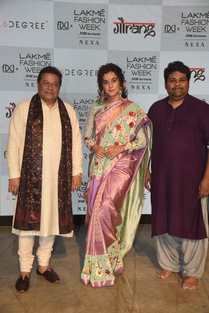 Taapsee Pannu complemented her sari with a bindi and shoulder-grazing danglers. The actress will soon be seen in the sports drama 'Rashmi Rocket', alongside Priyanshu Painyuli and Abhishek Banerjee.