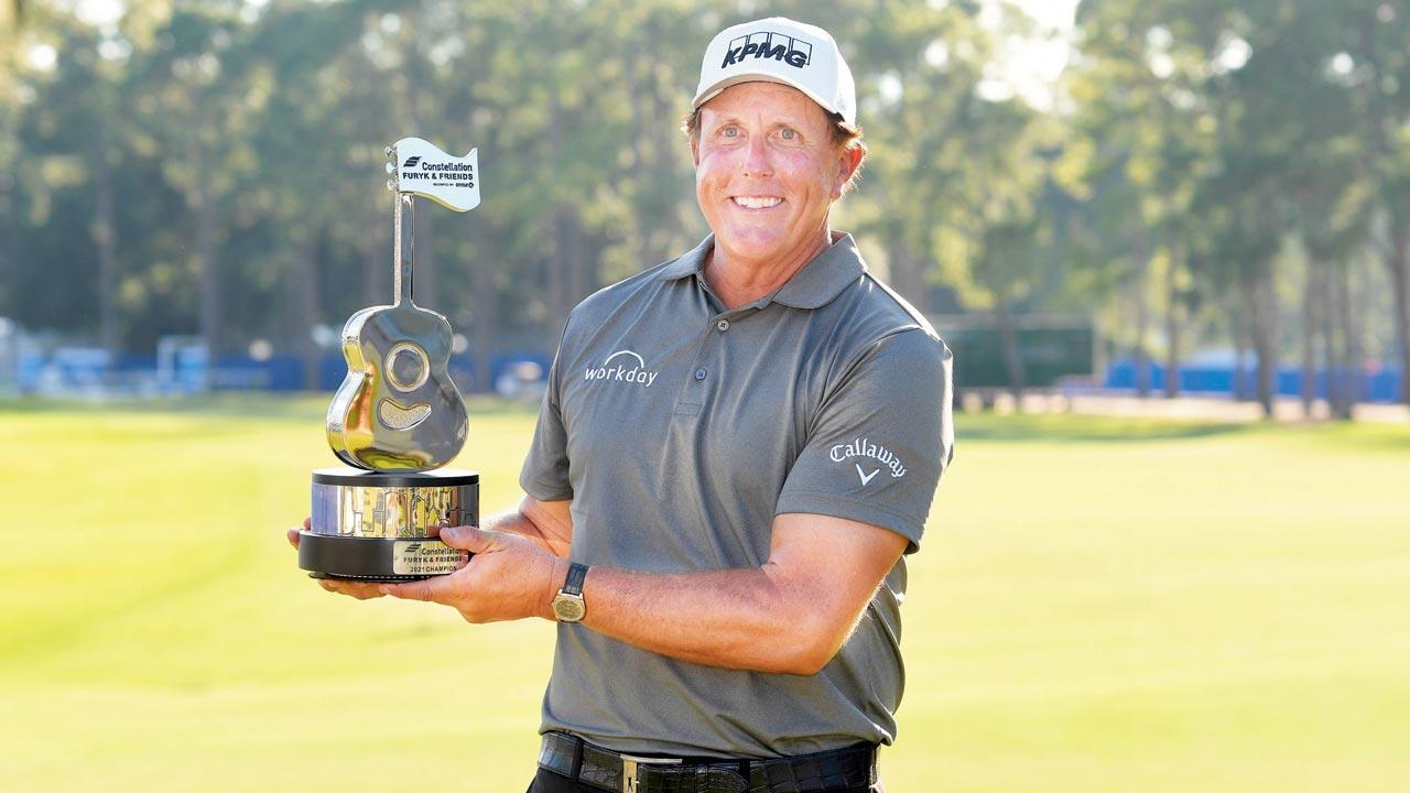 Mickelson bags 3rd PGA Tour Champions win