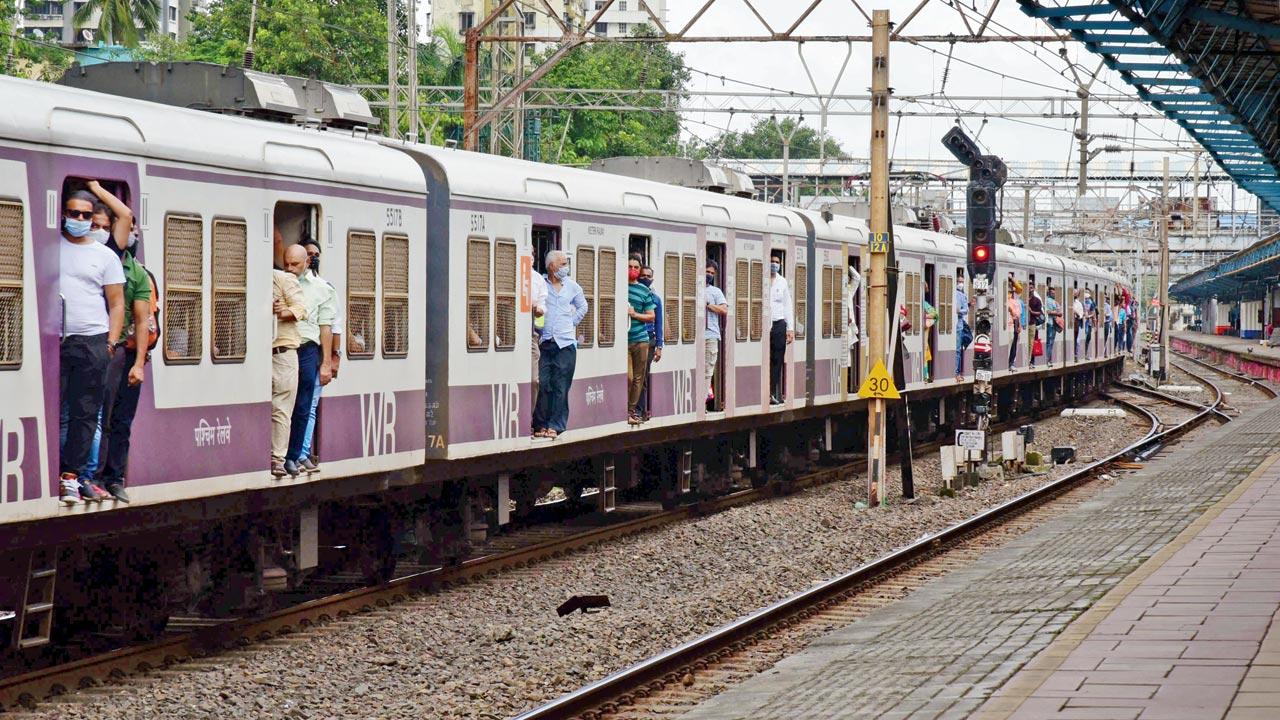 Now, only fully vaccinated citizens can use trains