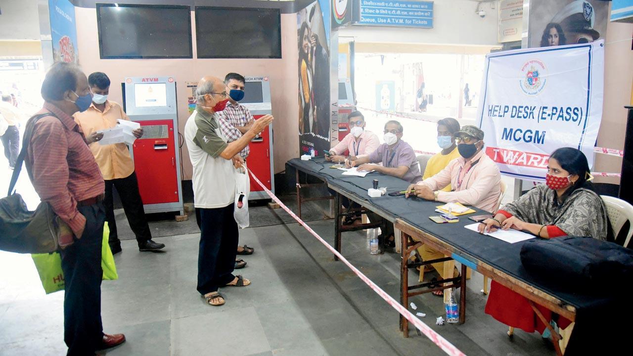 Mumbai: Pressure builds on railways to restart daily tickets for locals