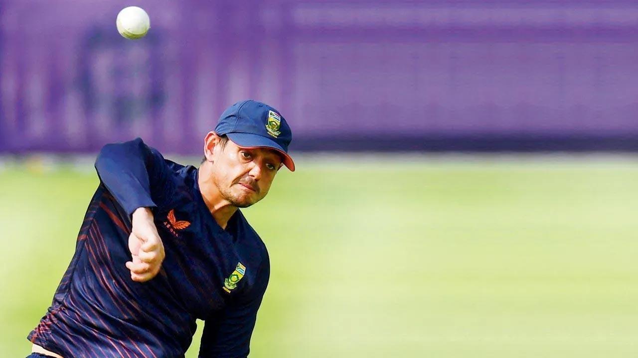 De Kock apologises for refusing to take knee