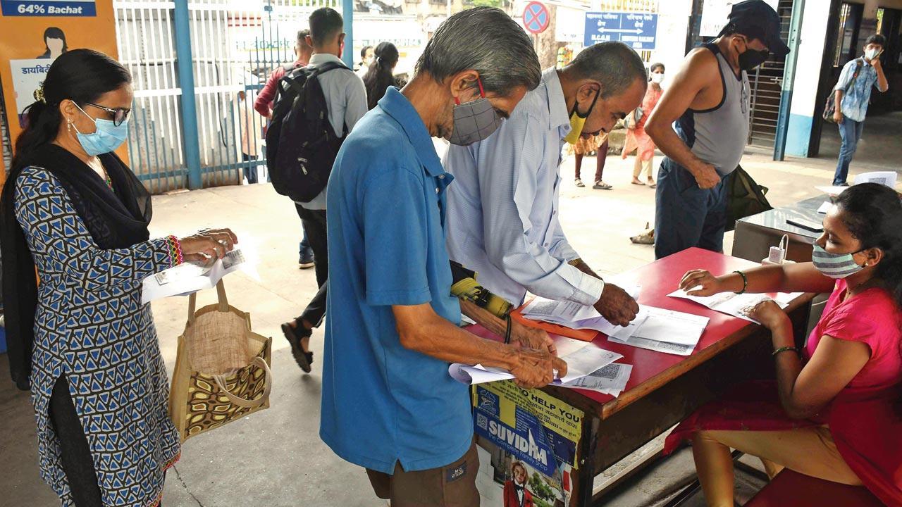 Mumbai: Railways tweaking ticketing app, to be available in 3 months
