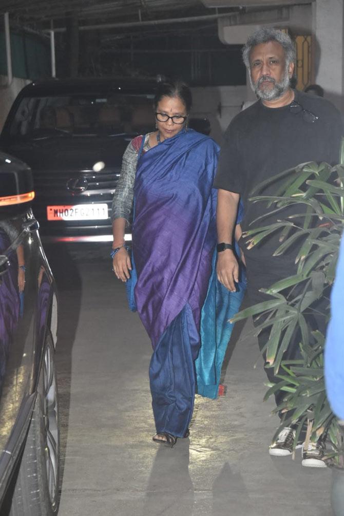 Late Irrfan Khan's wife Sutapa Sikdar also attended the screening of Sardar Udham. Irrfan Khan had been chosen to portray Sardar Udham Singh's role at first. Director Anubhav Sinha was also clicked at the screening.